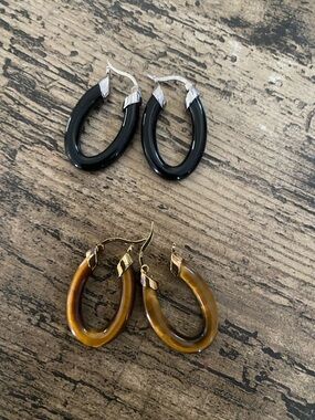 Set of 2-Affinity black onyx and tiger eye hoop earrings with snap-bar closure.